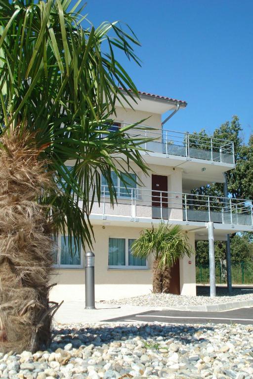 Hotel La Palmeraie Cornebarrieu Exterior photo